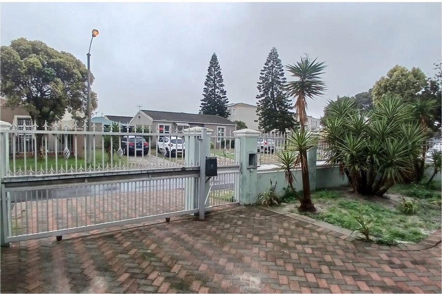 3 Bedroom Property for Sale in Ottery Western Cape